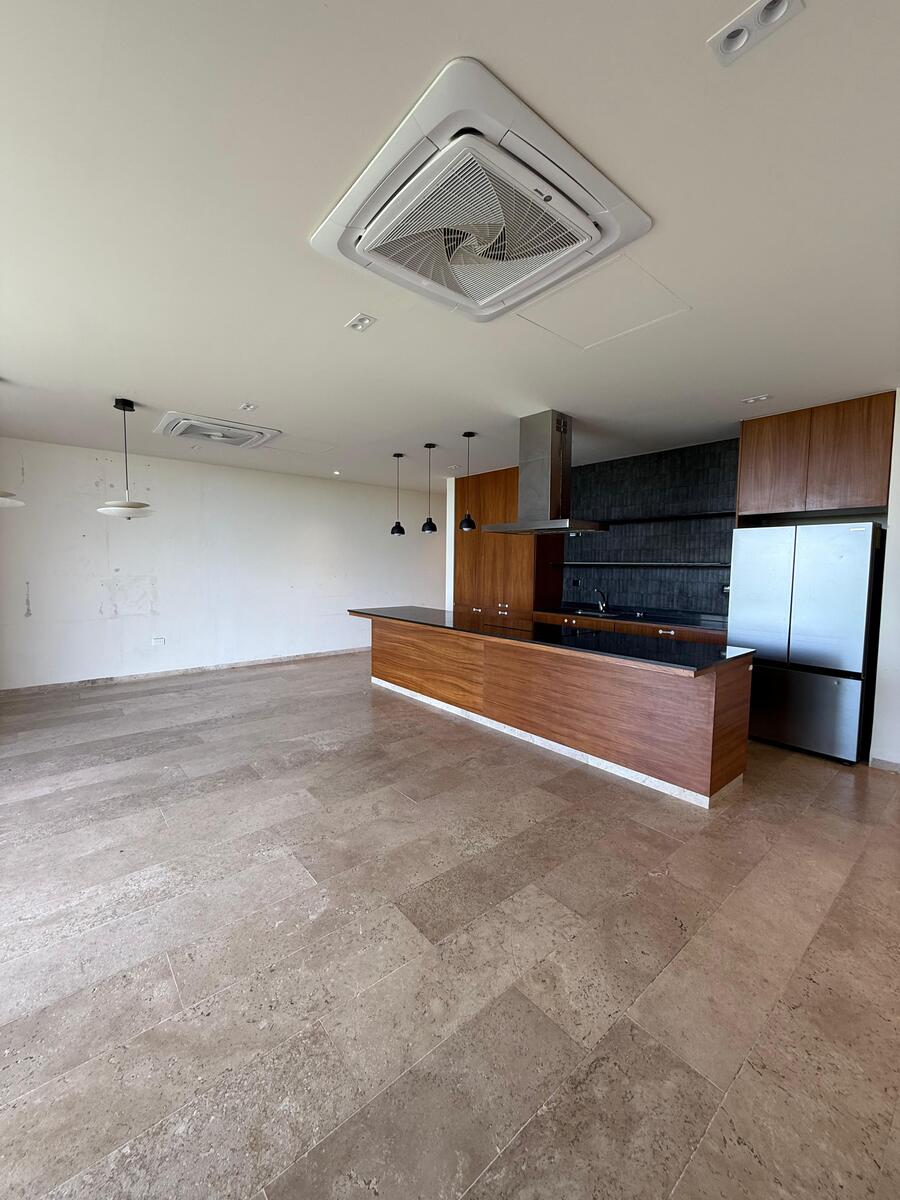 1 de 12: Comedor y Cocina