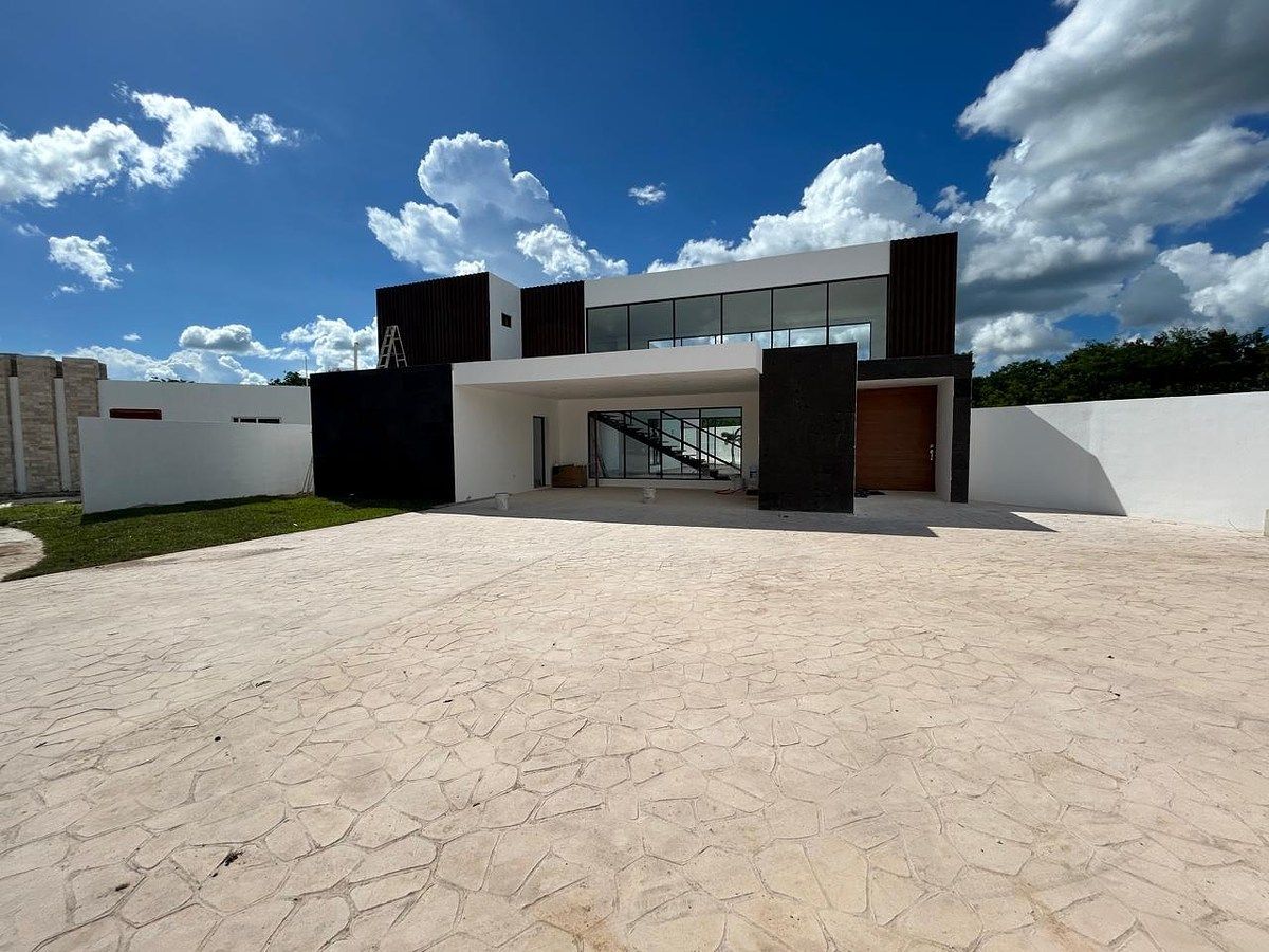 Sale Residential House in Private La Rejoyada, photo 1 of 18