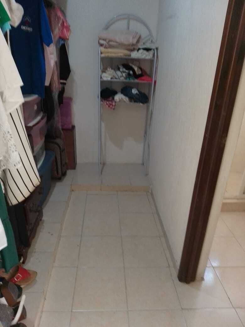 21 de 32: Se muestra el  Closet-Vestidor de la recá,ara principal