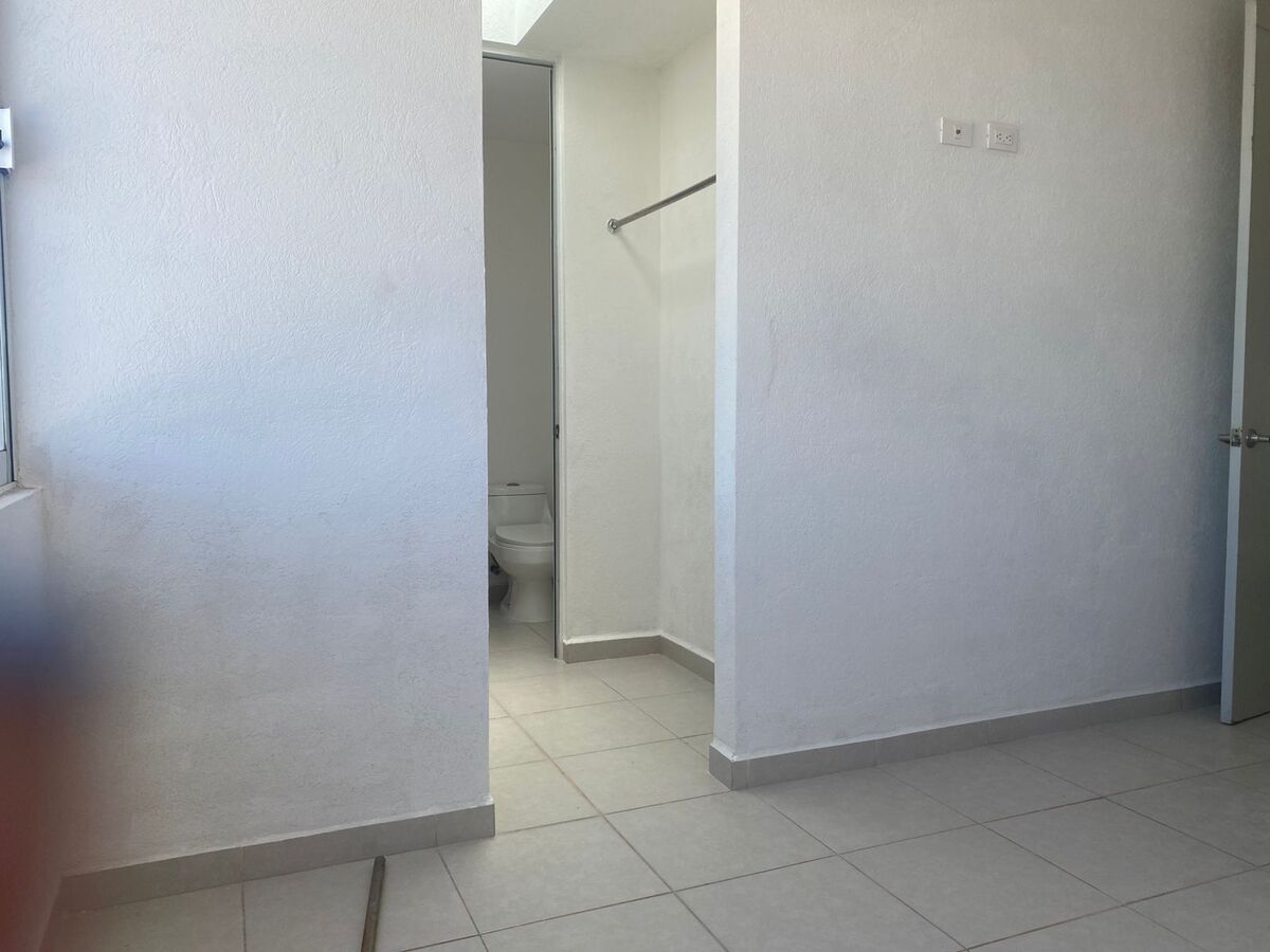 CASA EN RENTA FRACC LA VIDA