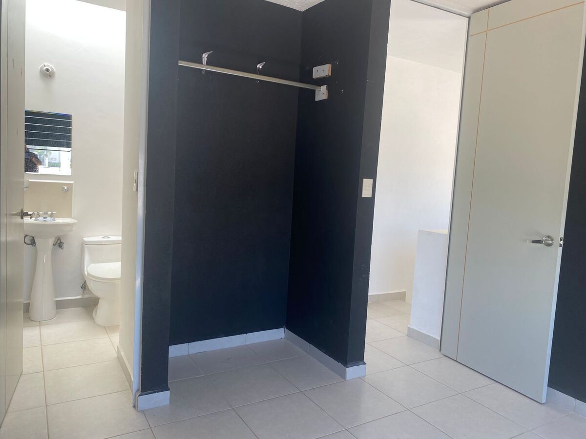 CASA EN RENTA FRACC LA VIDA