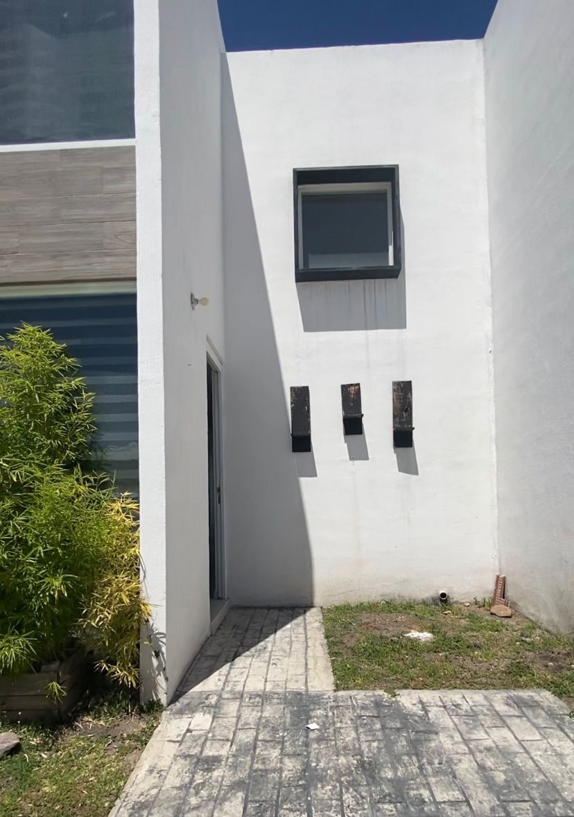 CASA EN RENTA FRACC LA VIDA