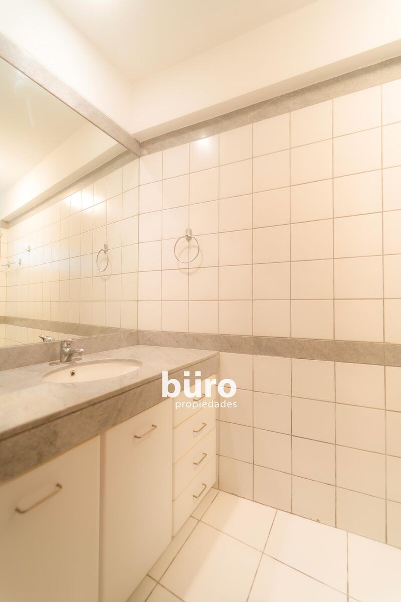 18 de 28: Baño secundario exterior