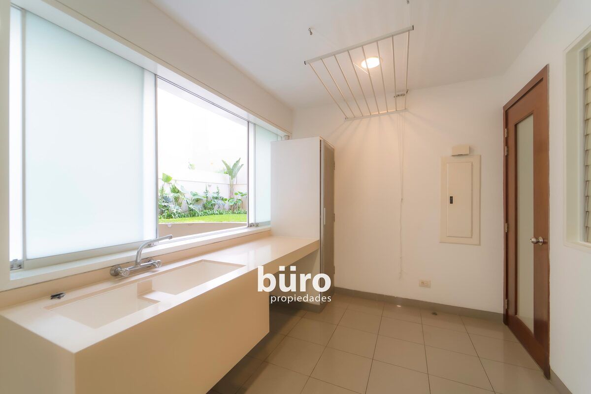 22 de 28: Lavanderia