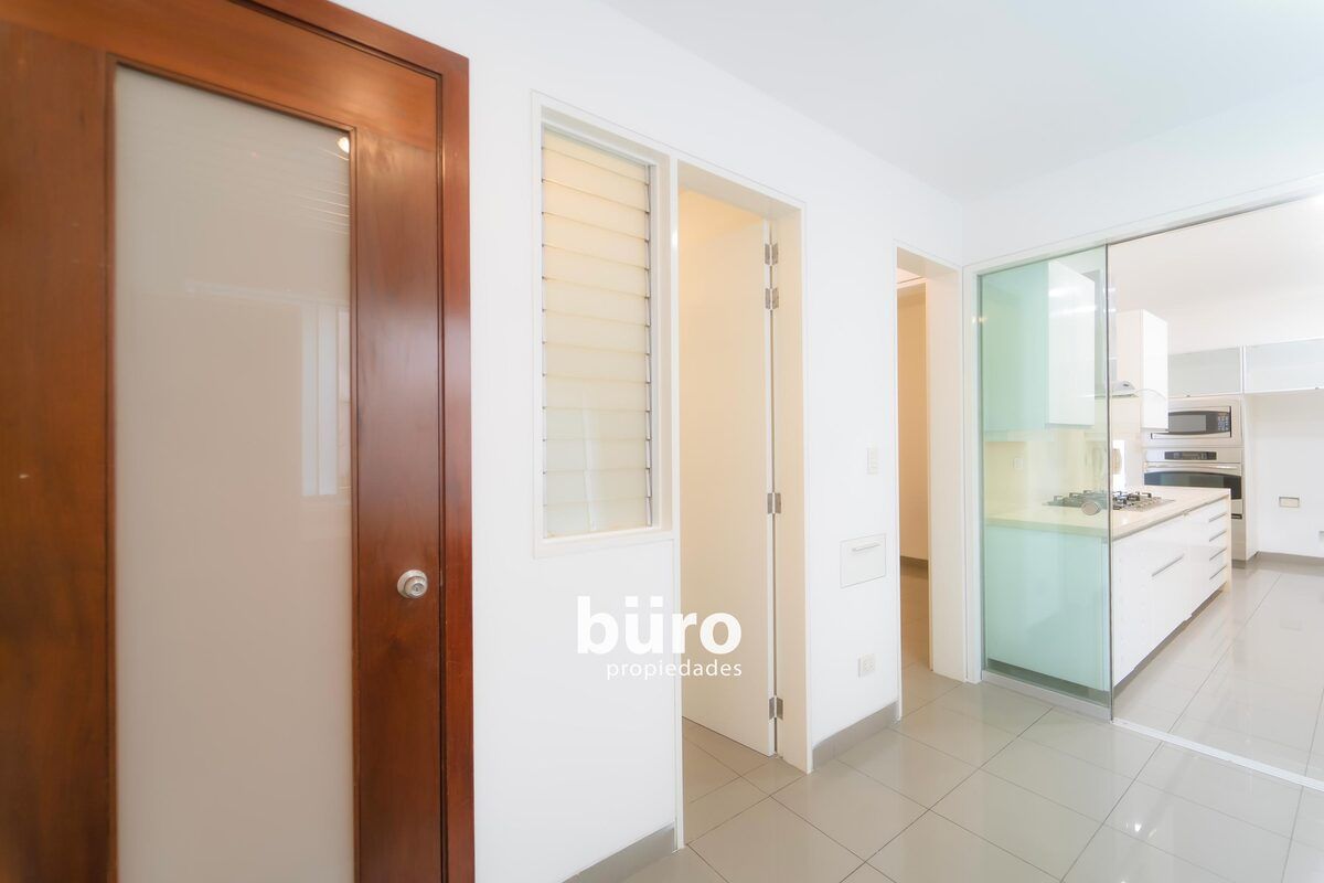 23 de 28: Zona de servicio