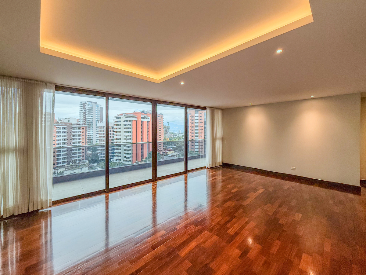 2 de 13: Sala/comedor