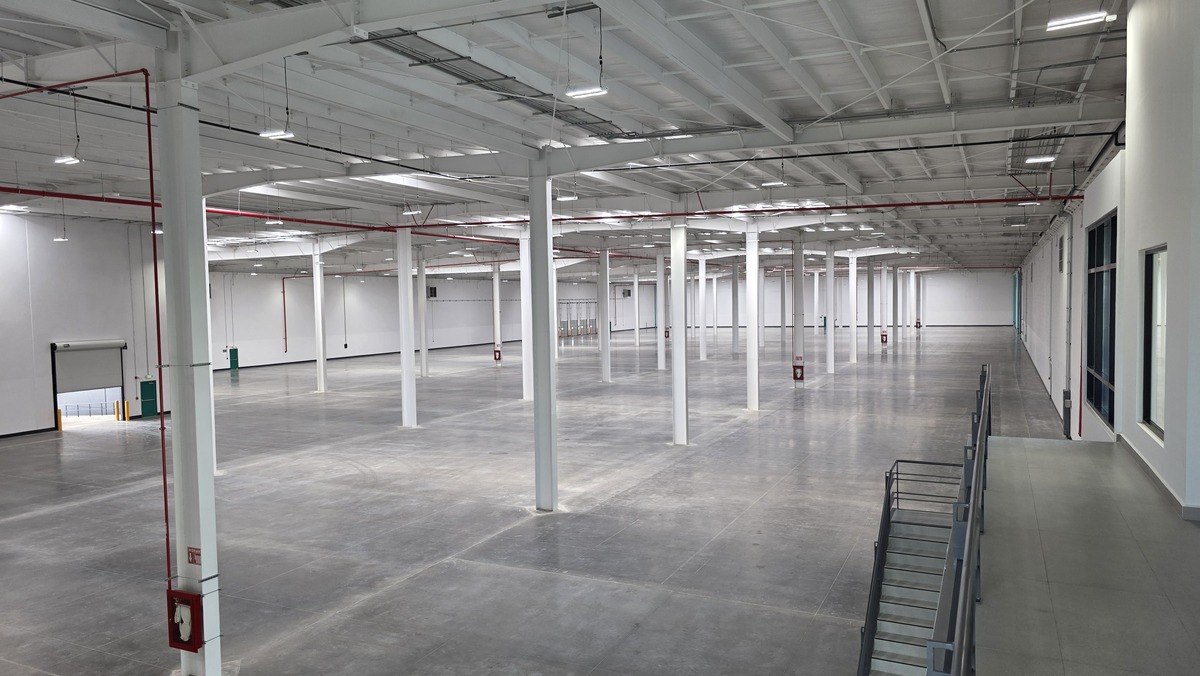 4 of 5: Nave Industrial 595 m2 con 75 KVA