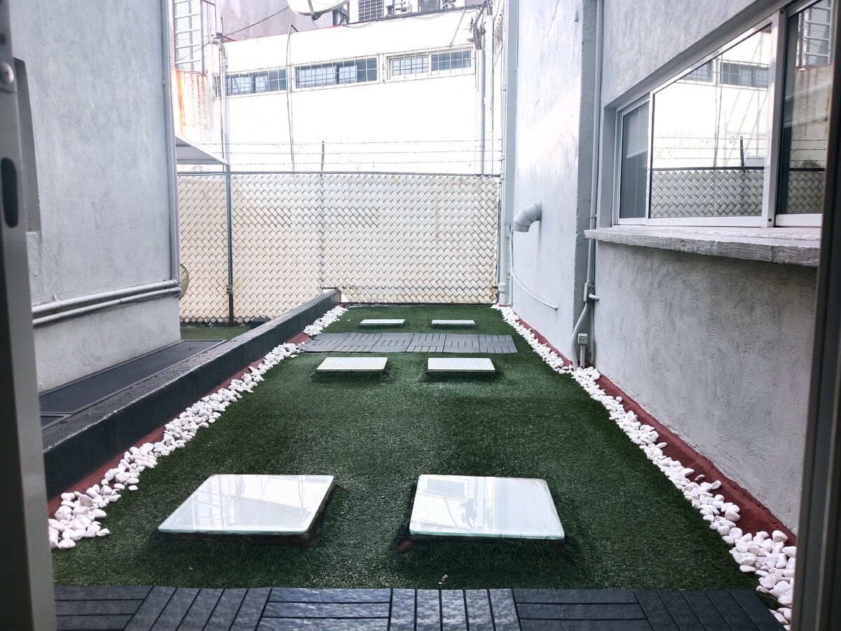 5 of 19: terraza oficina primer piso