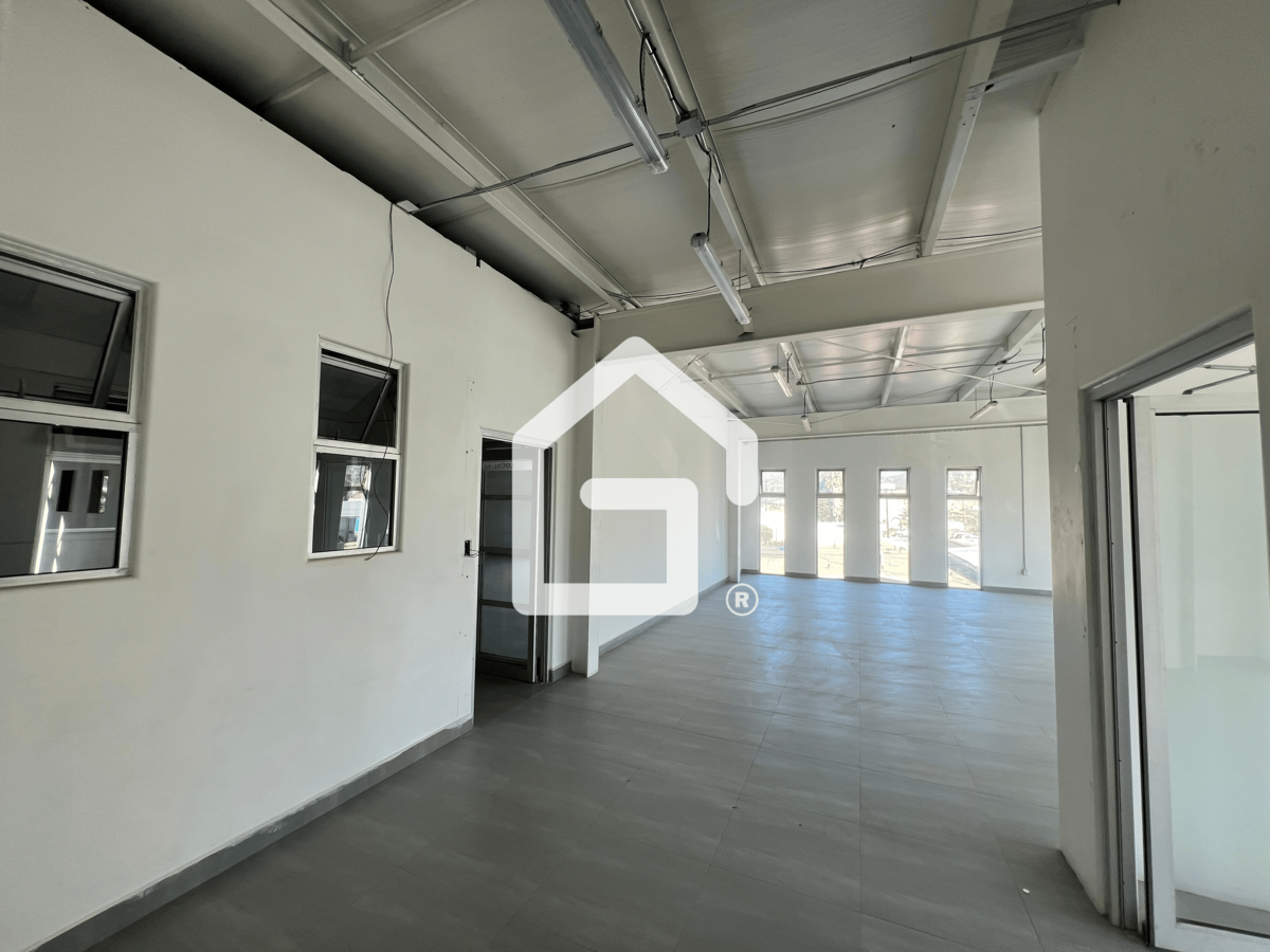 18 de 21: Espacio para oficina