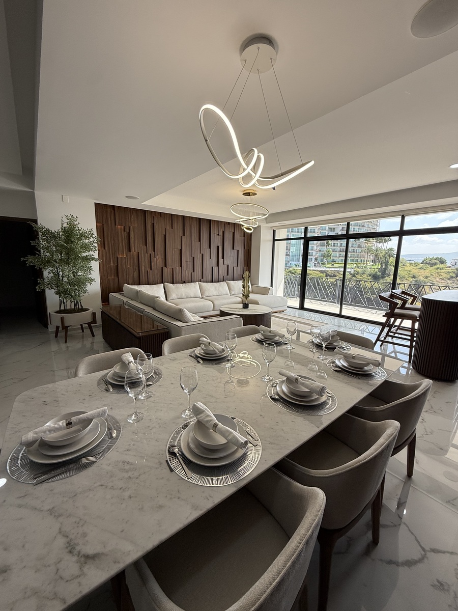3 de 21: Sala Comedor