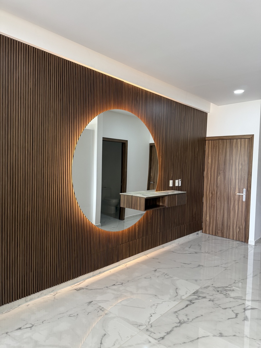 17 de 21: Puerta Principal