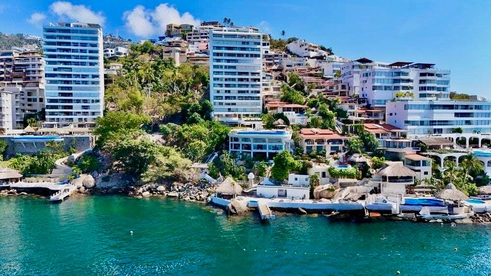 Venta Exclusivo Departamento Remodelado "Torre Montemar" Brisas Guitarrón