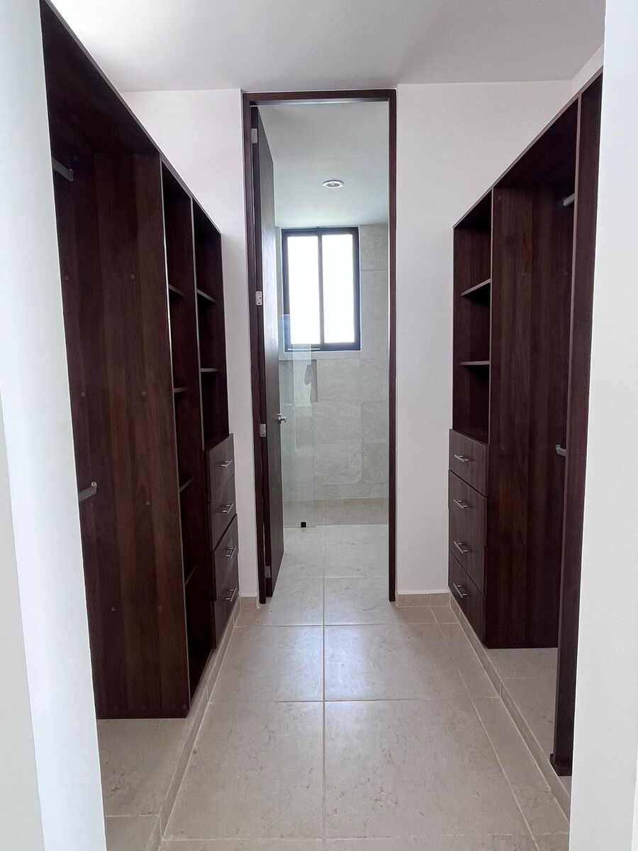 9 de 22: Clóset vestidor