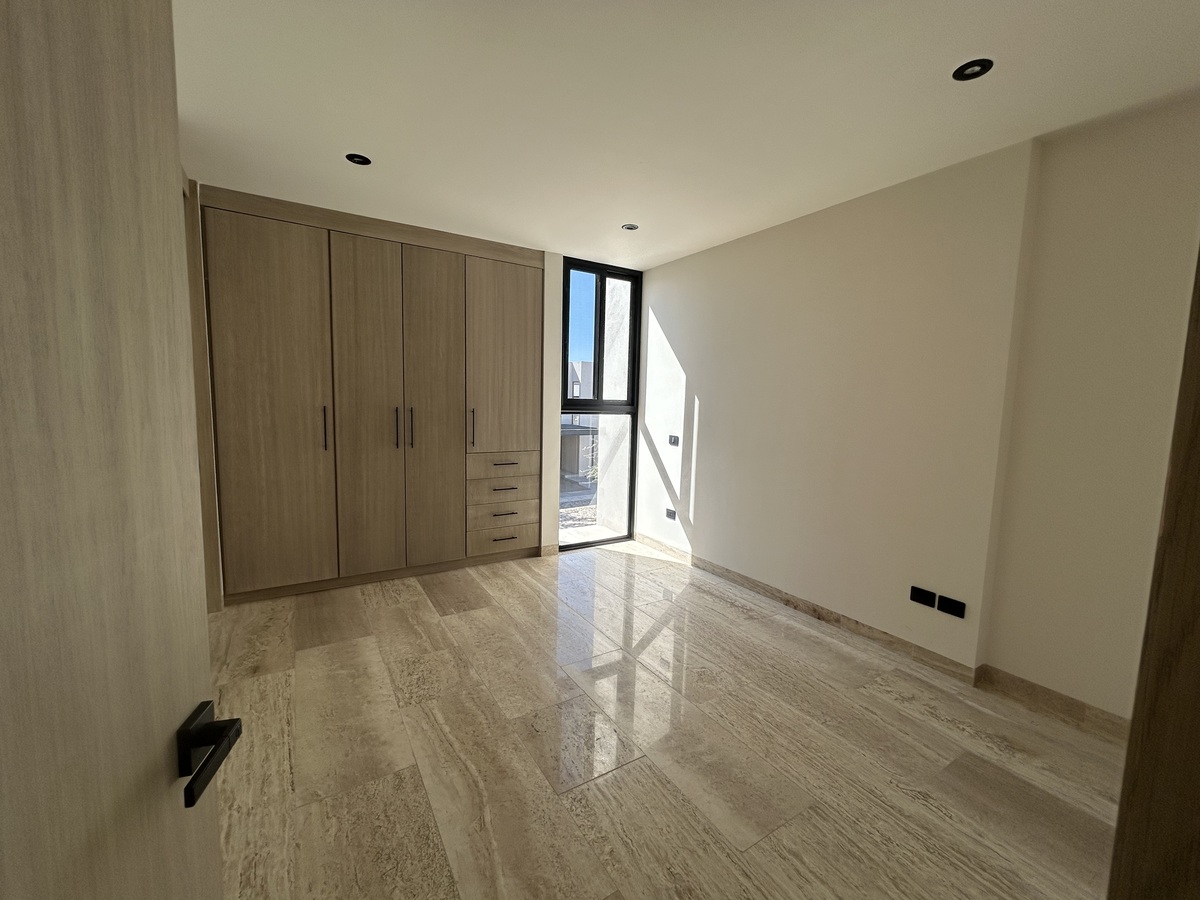 15 de 30: Tercera habitación secundaria