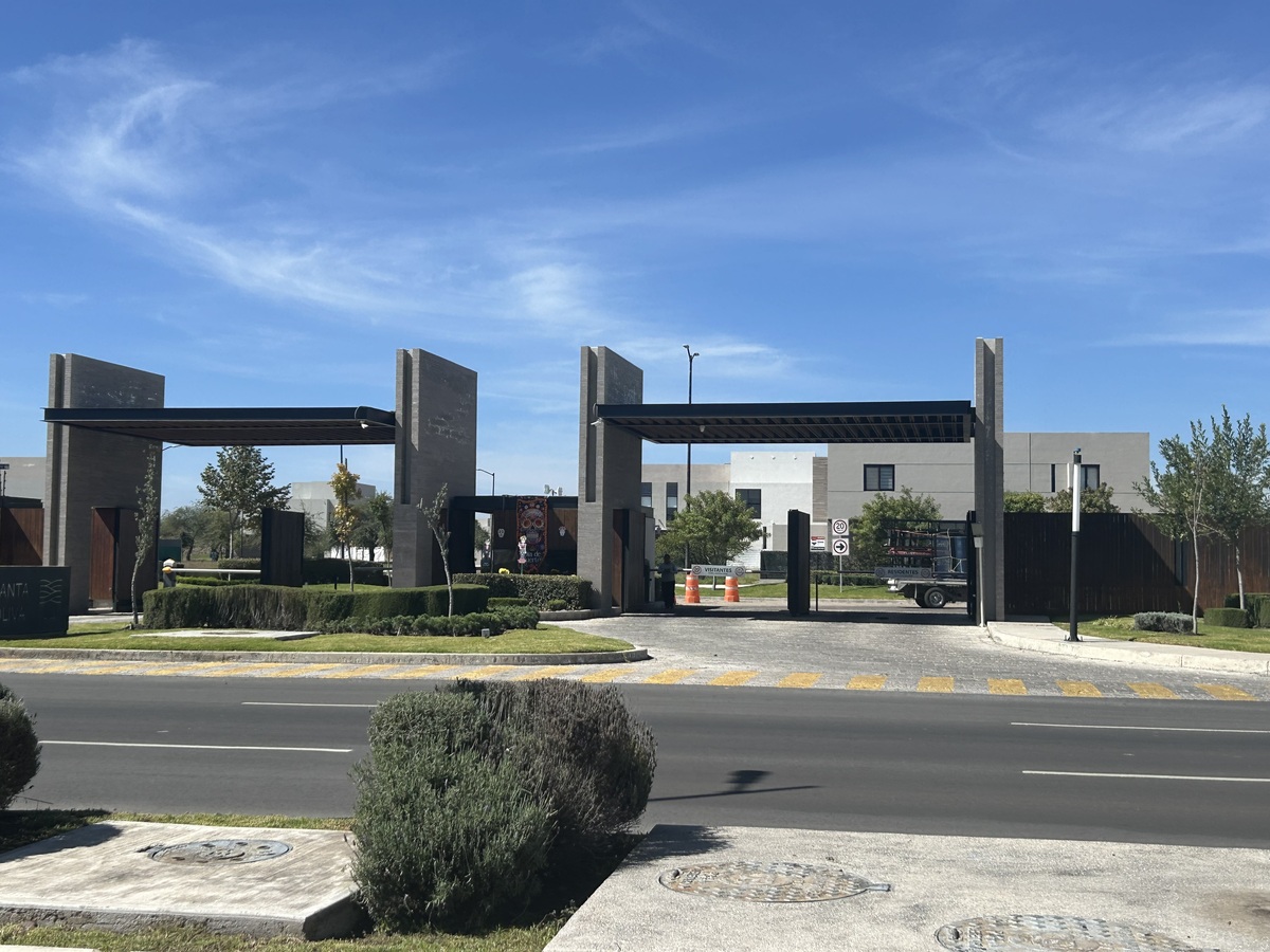 27 de 30: Caseta vigilancia
Control. 24/7