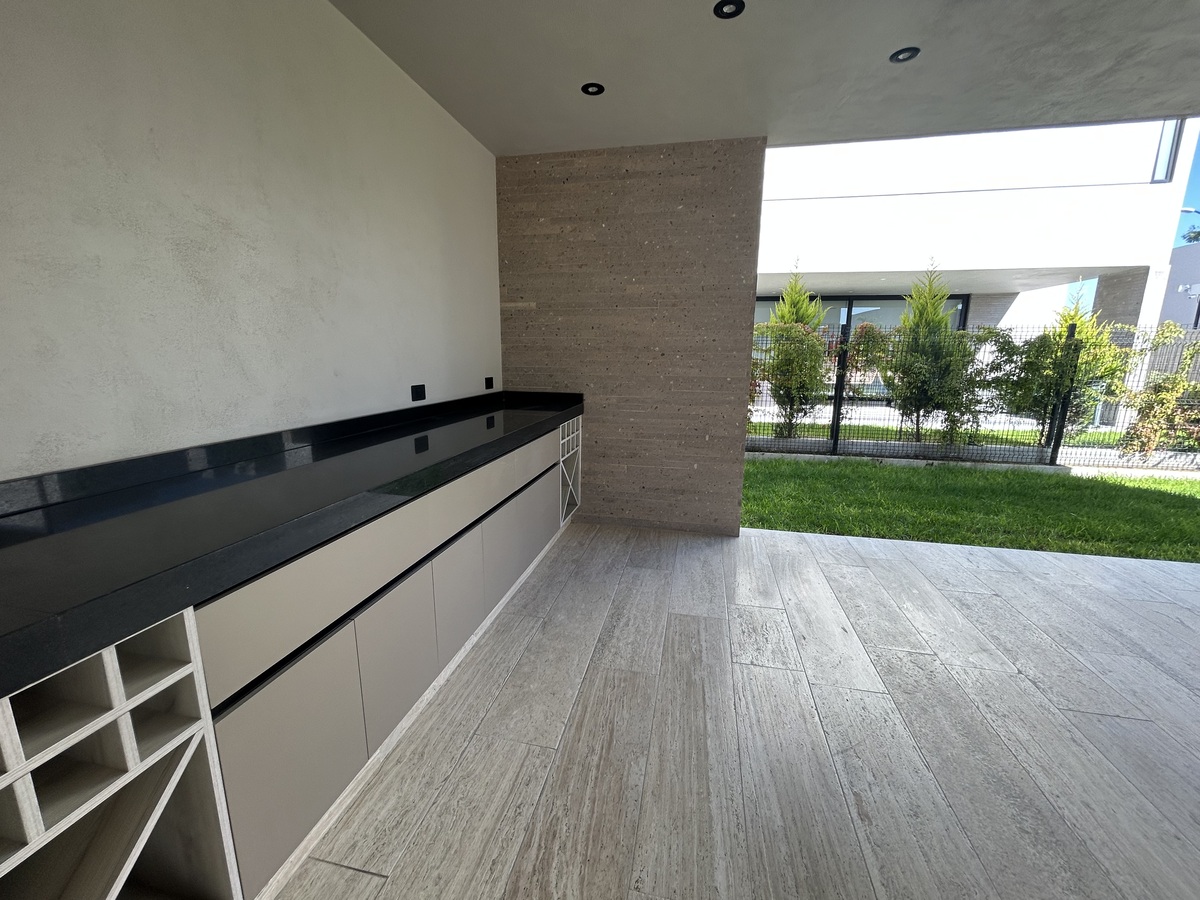 23 de 30: Barra y bar integrado