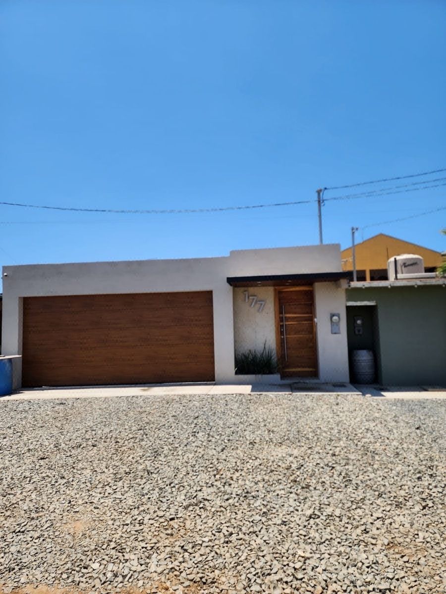 Venta de Casa de un Piso en Playas de Chapultepec, Ensenada