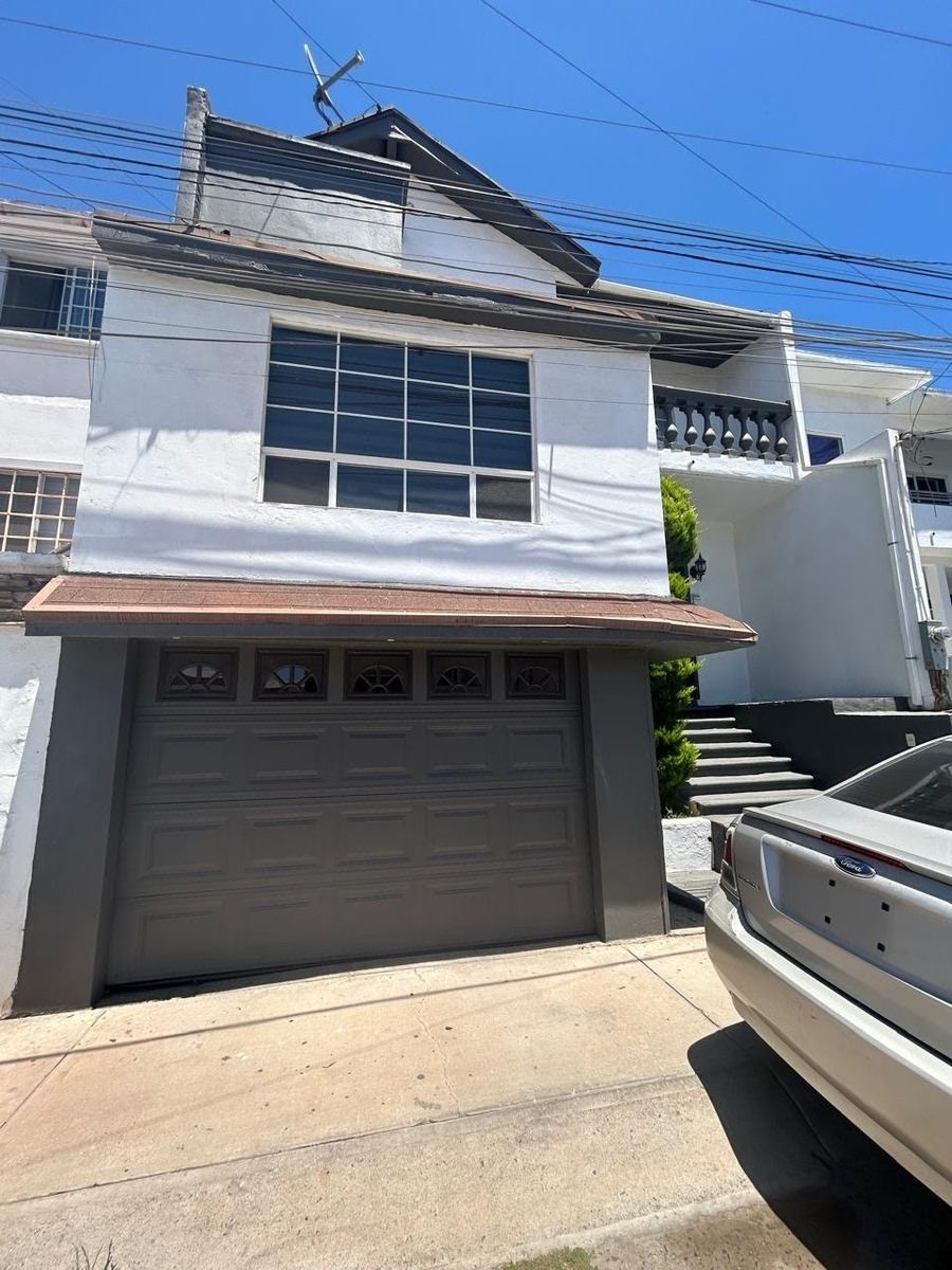 Casa en Venta en Lomas de San Marino (Moderna Oeste) Ensenada