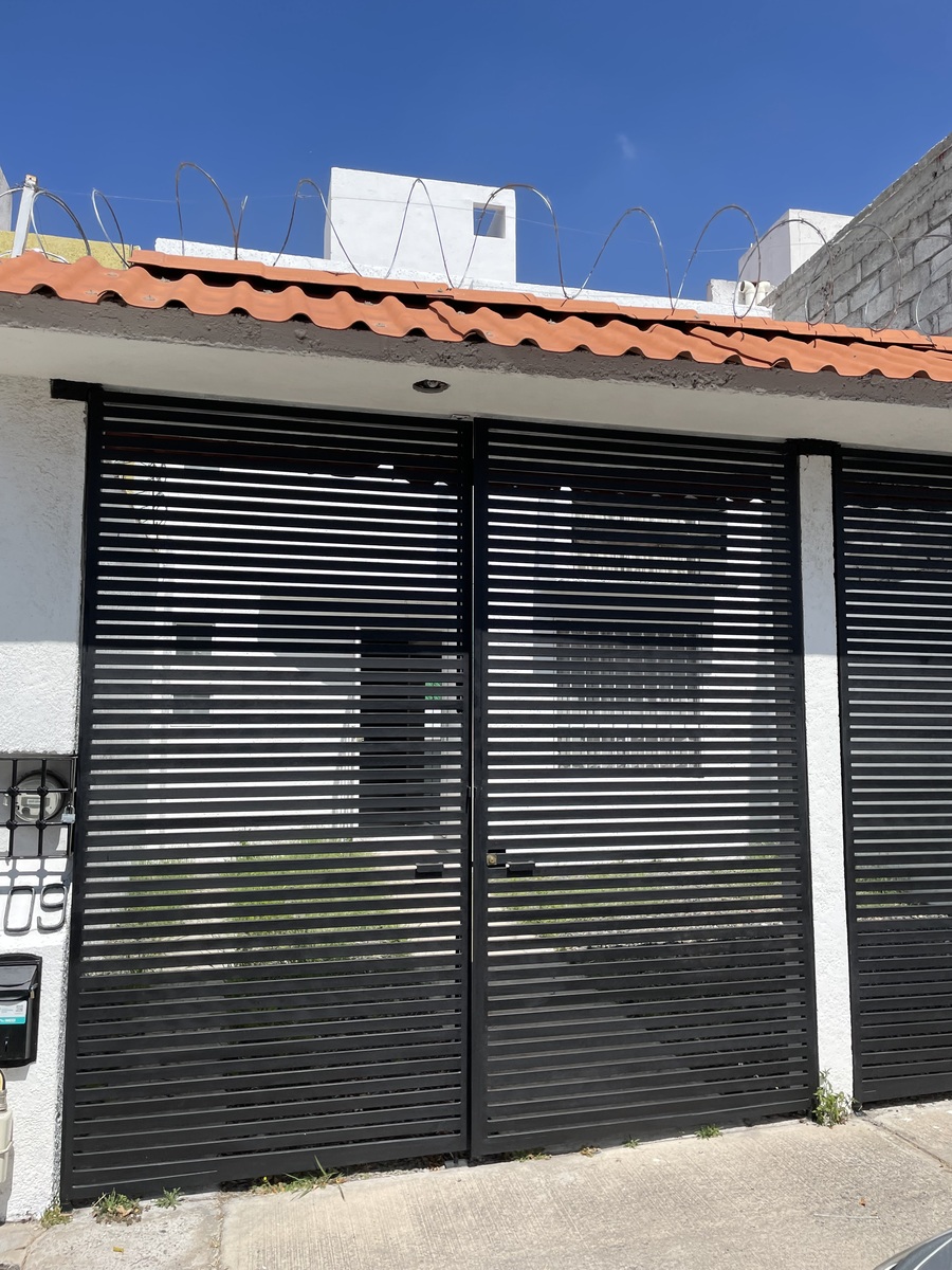 1 de 11: Portón de entrads