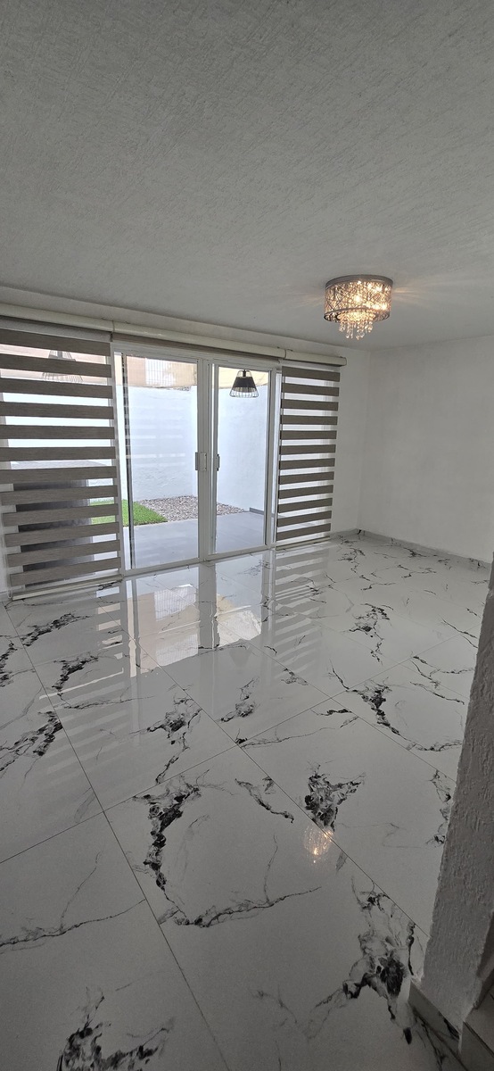 5 de 35: Casa en Venta en Antares Sala