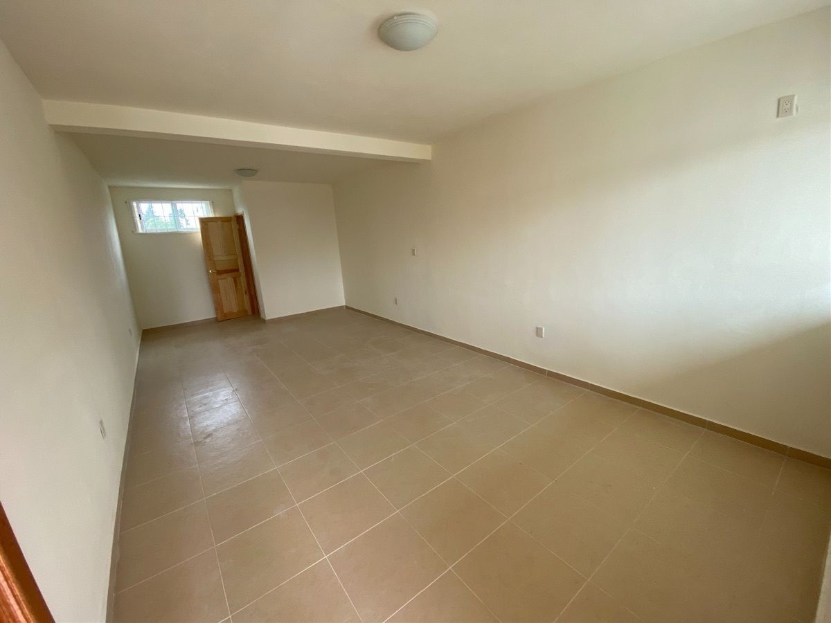 4 de 8: https://www.easybroker.com/agent/properties/renta-de-local-e