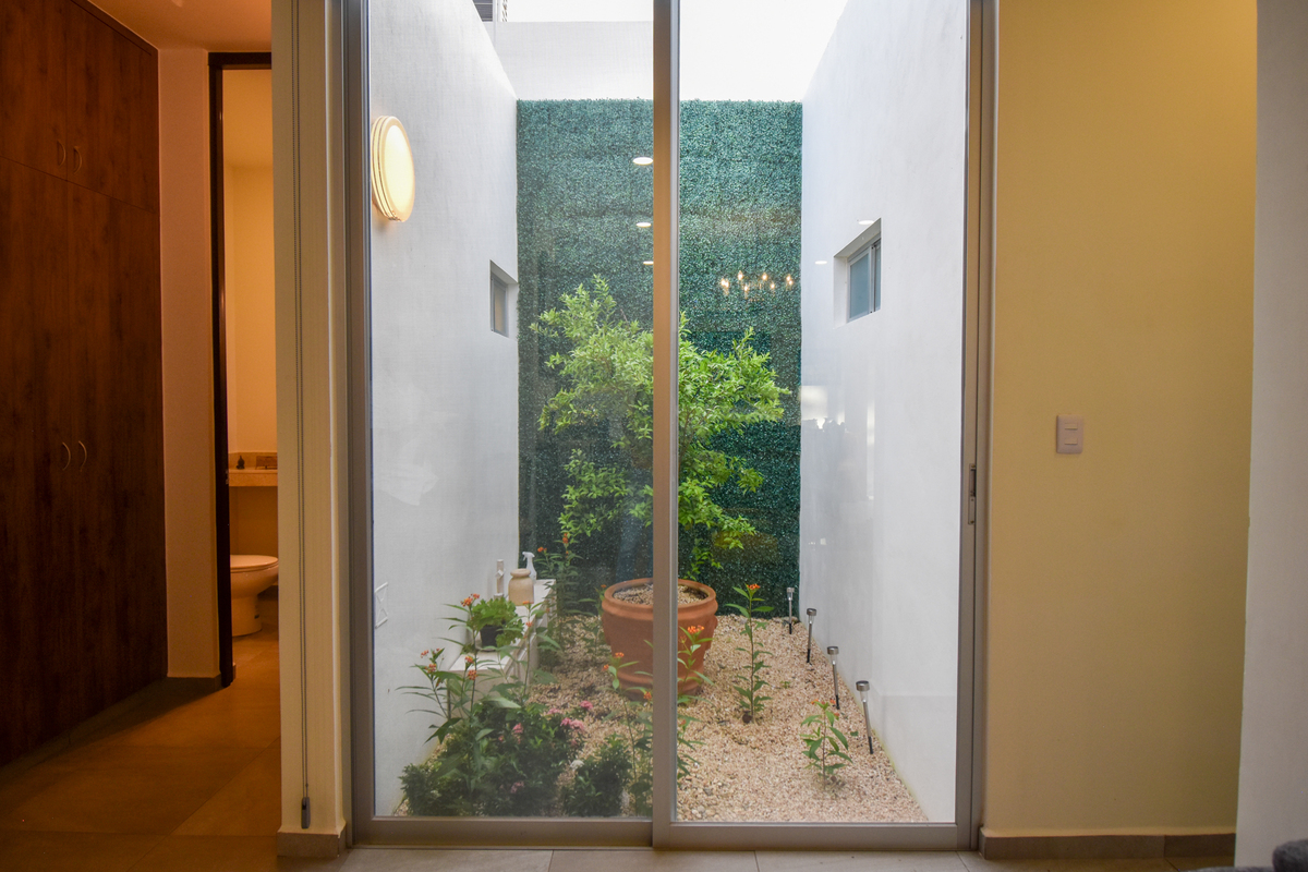 6 de 13: Jardín Interior
