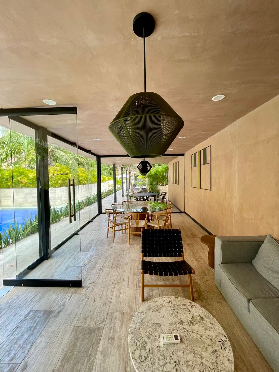 3 de 40: Sala  de area alberca