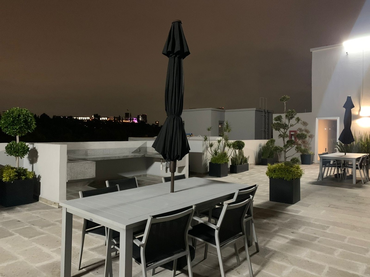 8 of 27: Roofgarden