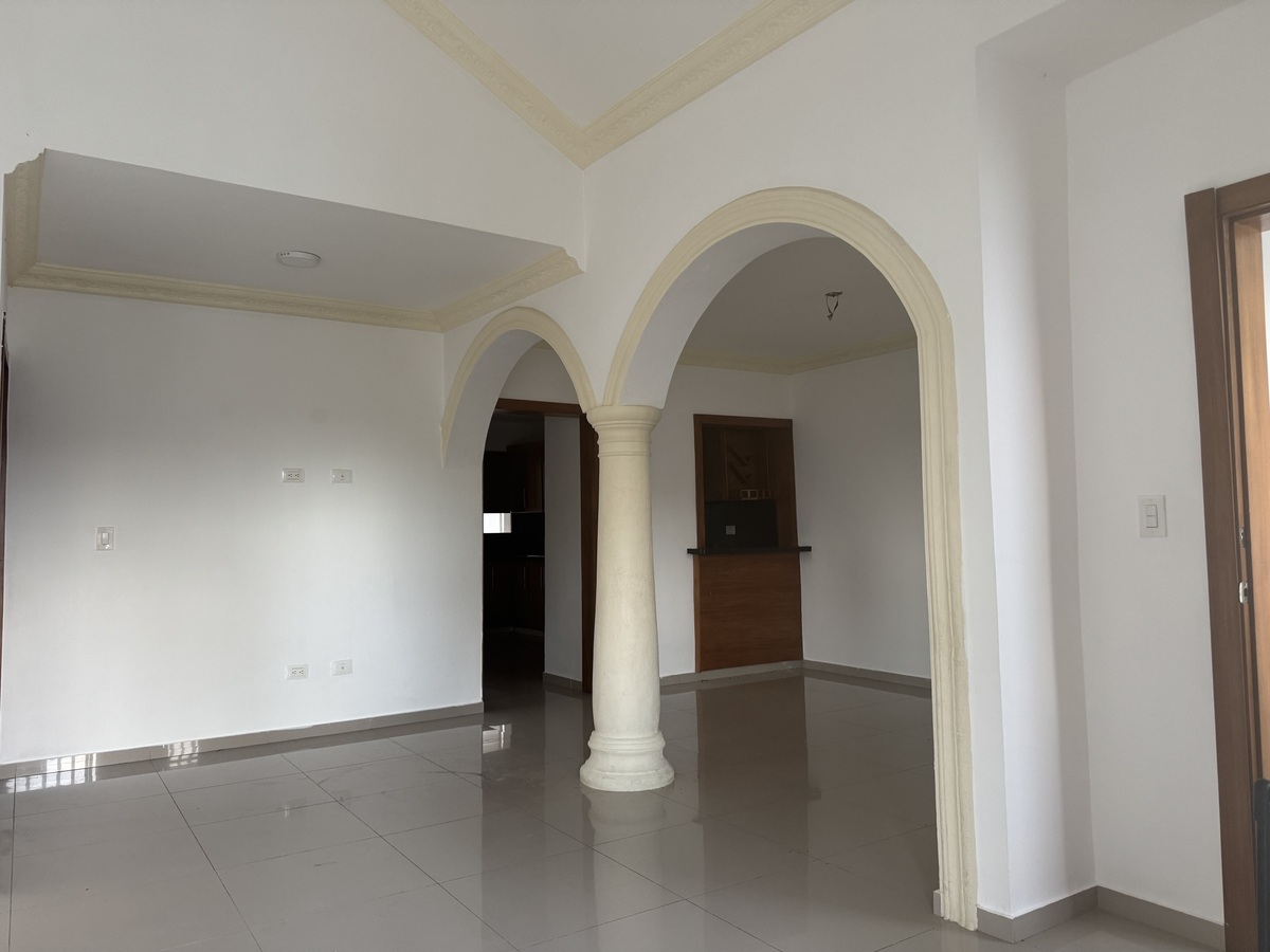 5 of 16: Dining area