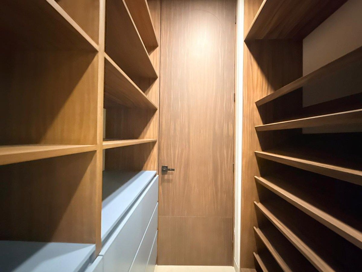 9 of 15: Closet Recámara Principal