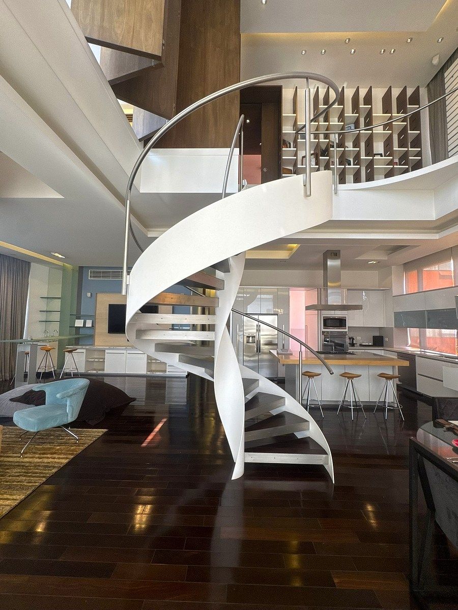 1 de 24: Escalera de diseño