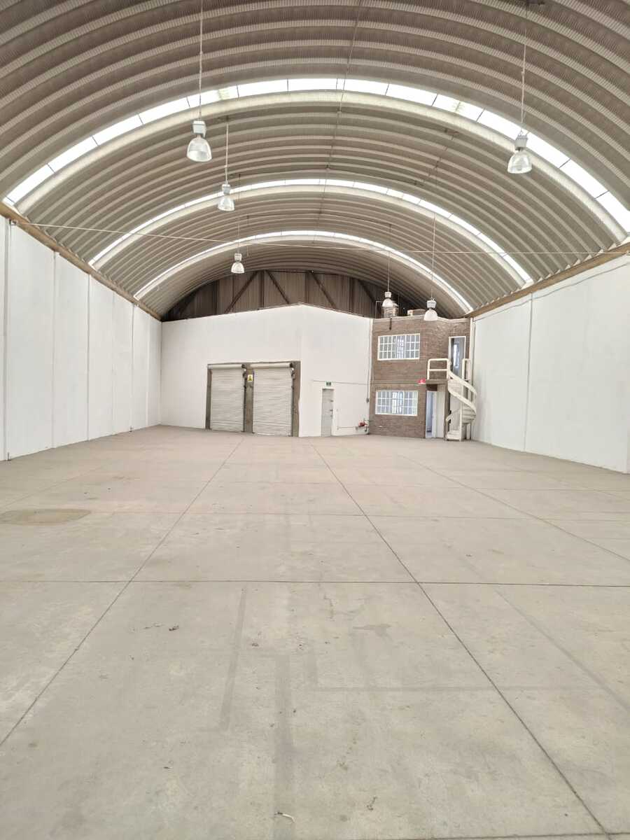 2 de 16: Renta nave 700 m2, Parque Bernardo Quintana, Querétaro