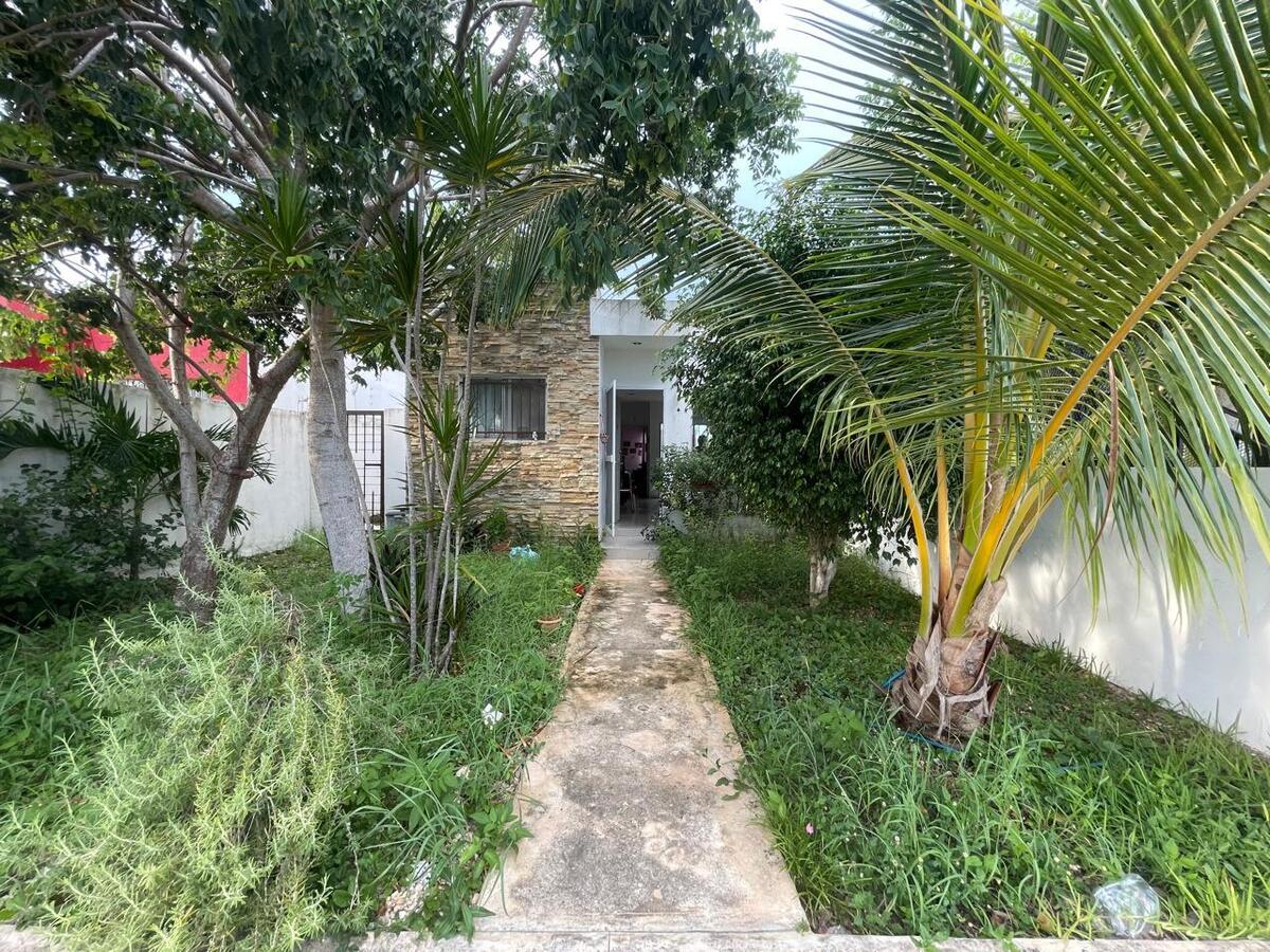 1 of 15: Fachada