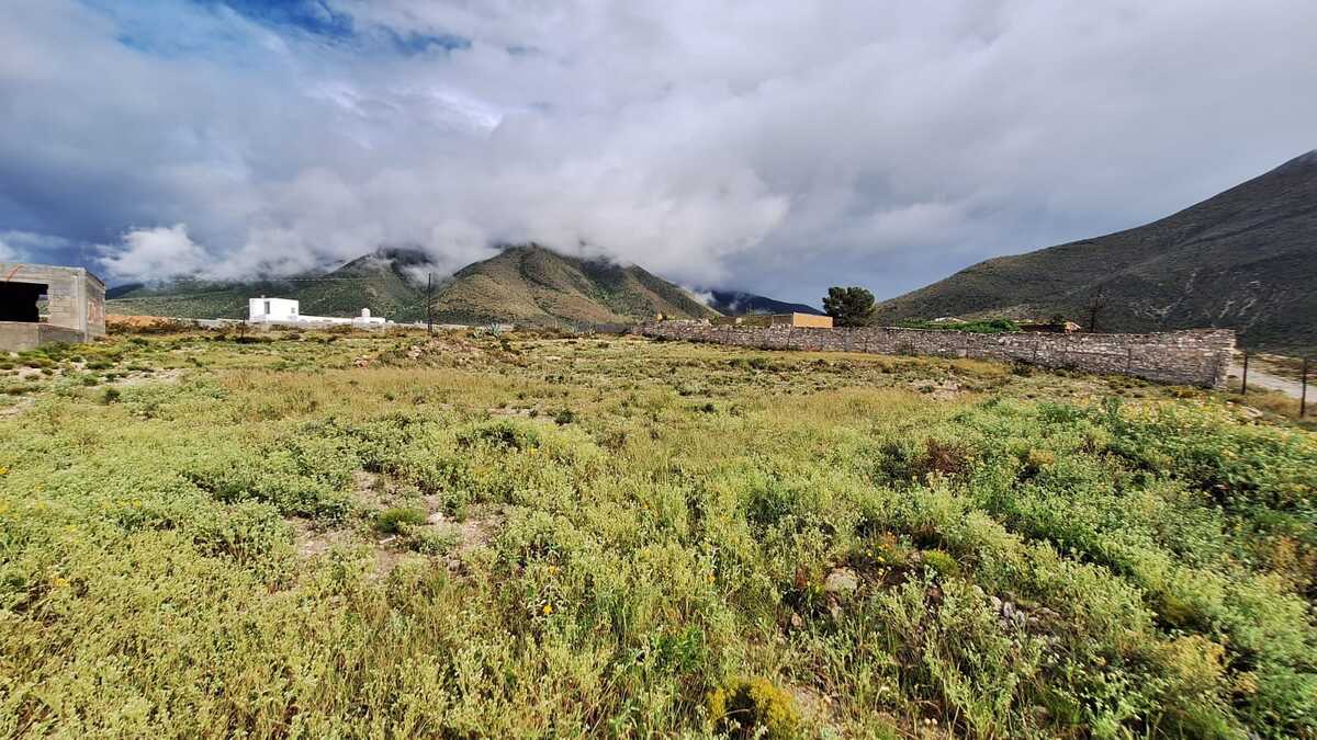 1 of 5: Terreno plano