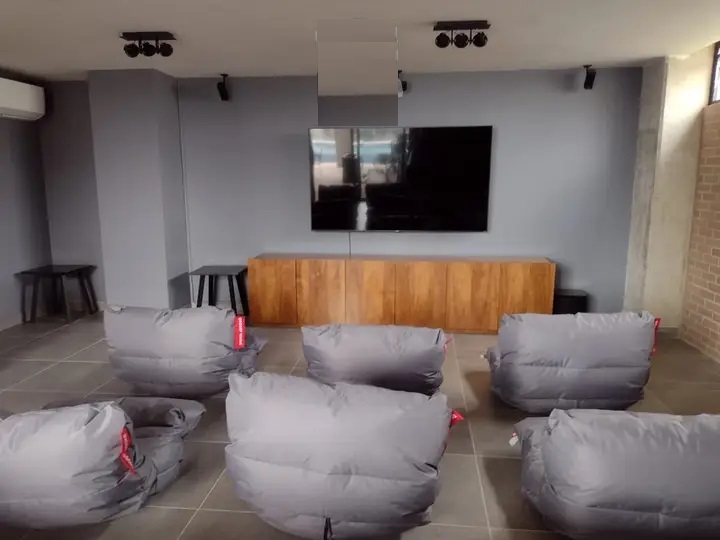 4 of 19