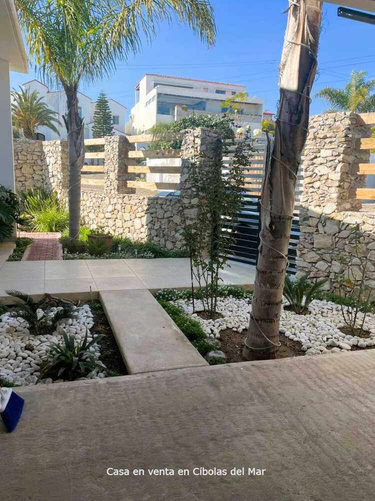3 de 28