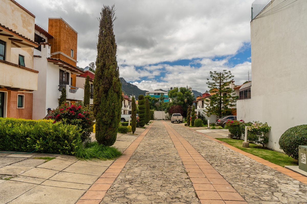 2 de 23: Calle privada