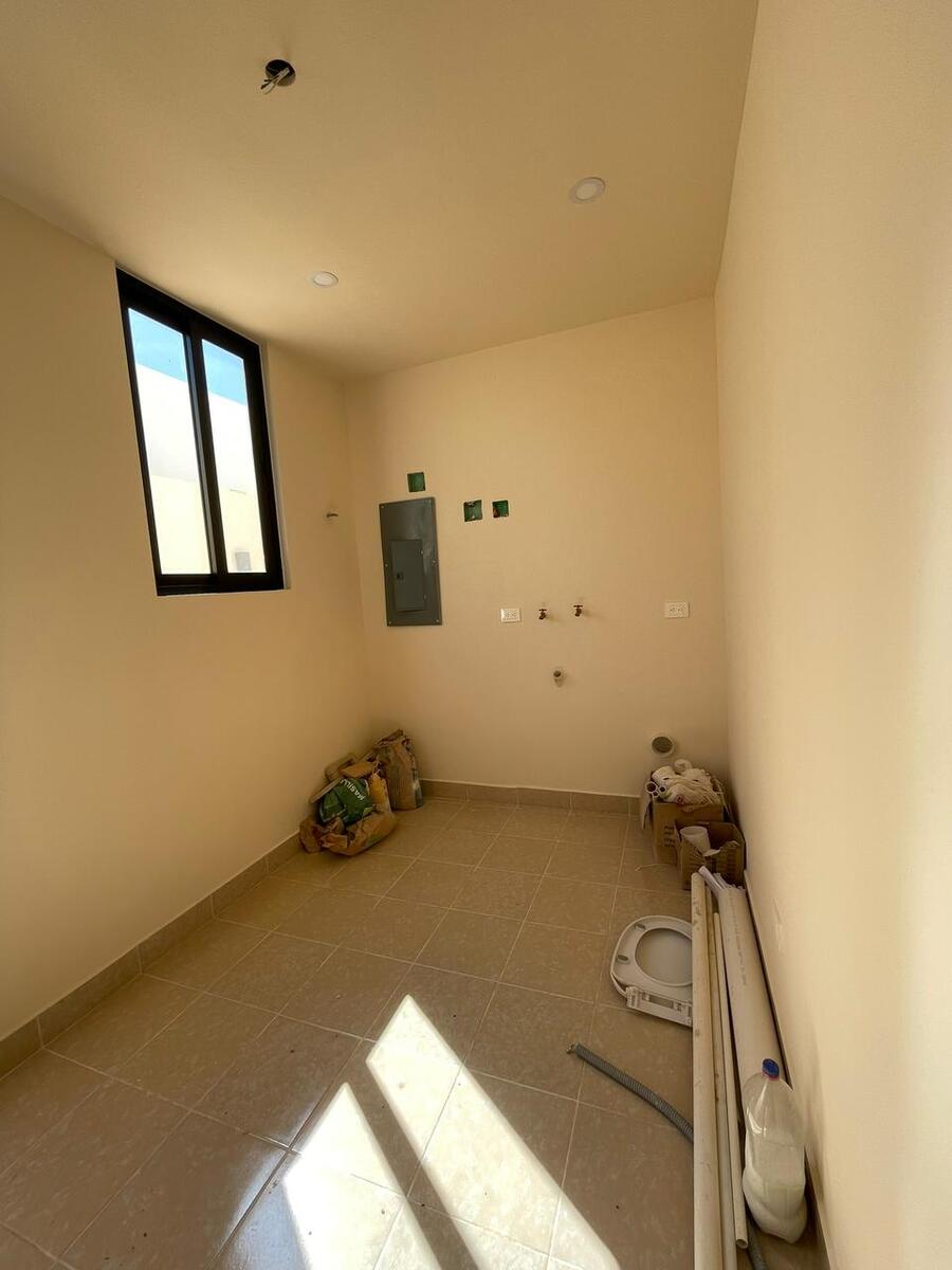 14 de 23: Cuarto de Servicio
