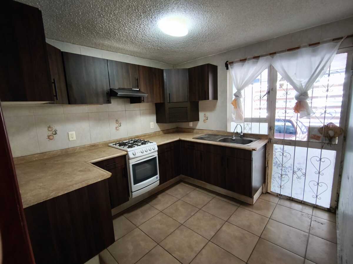 3 de 10: Cocina renovada en madera