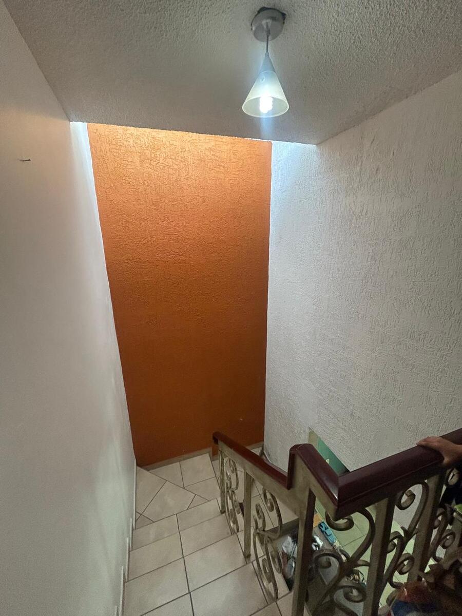 7 de 10: Acceso Planta Alta