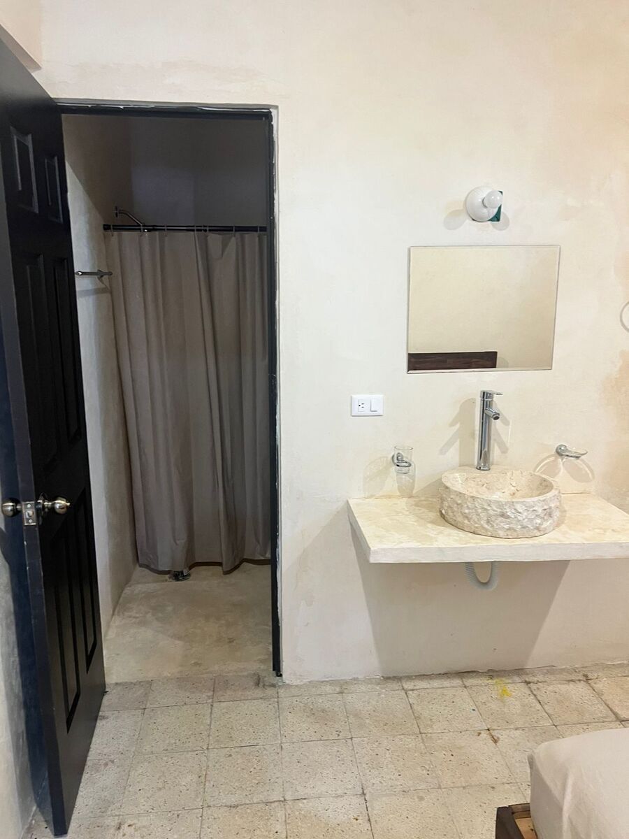 8 de 11: PUERTA BAÑO