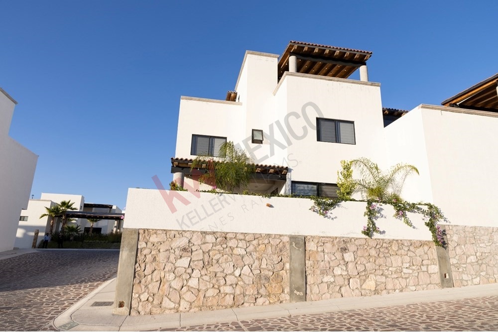 3 of 22: Contemporary architecture La Condesa San Miguel sunny day