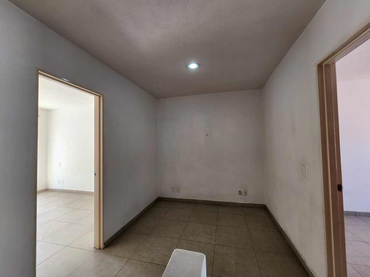 7 de 13: Estudio, TV room