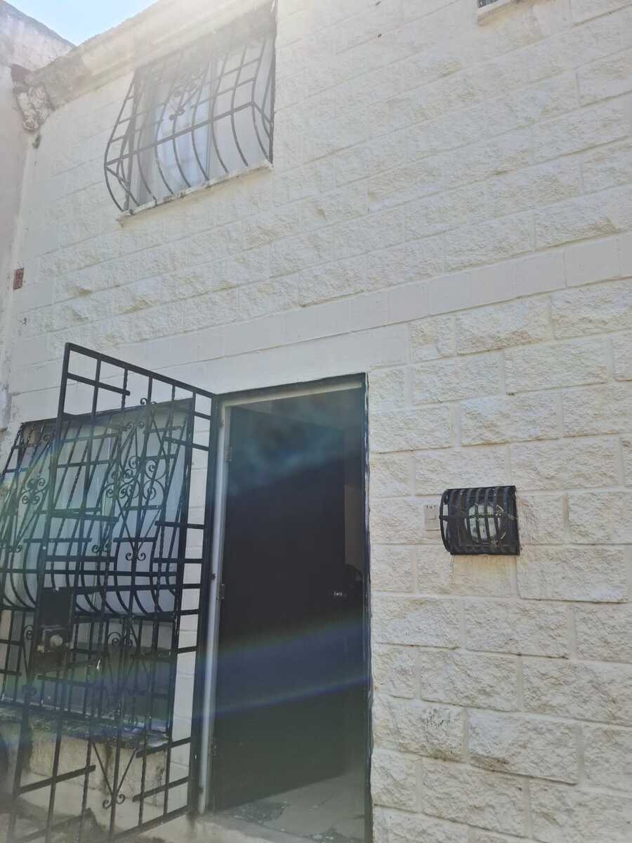 1 of 8