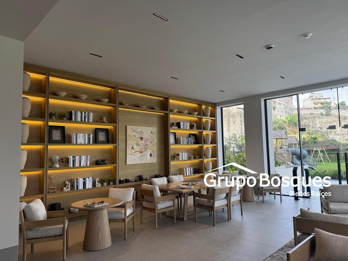 21 of 25: Áreas comunes