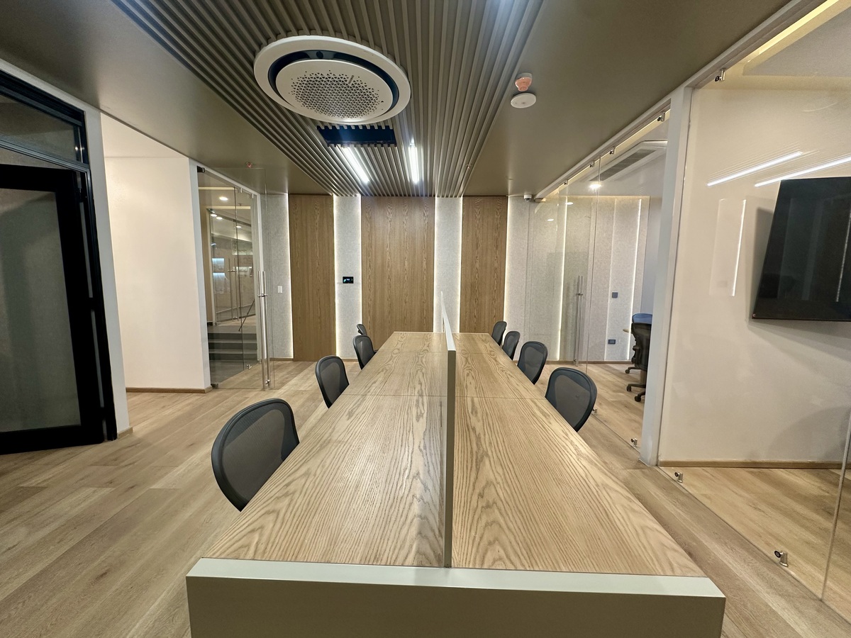 7 de 18: SALA DE CO-WORK
