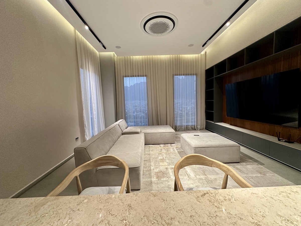 16 de 18: SALA DE REUNIÓN