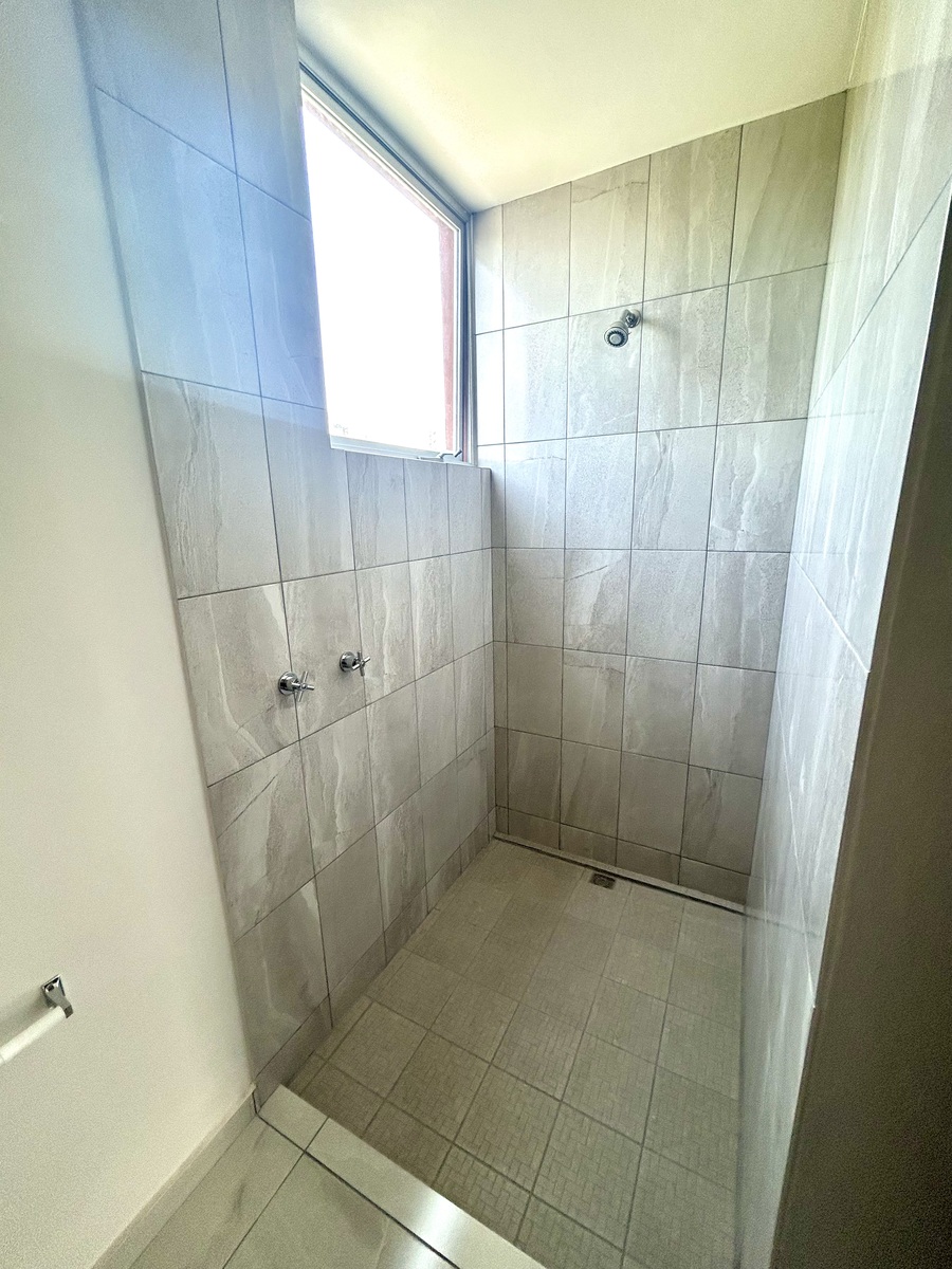 7 de 25: Baño recámara principal
