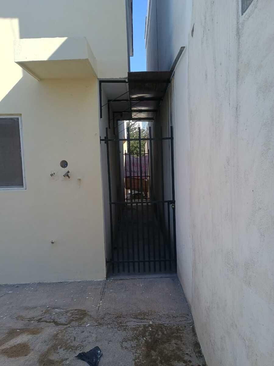 22 de 23: pasillo lateral con doble