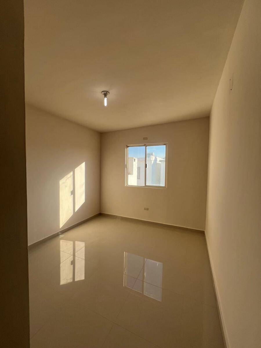 14 de 23: Recamara secundaria #1